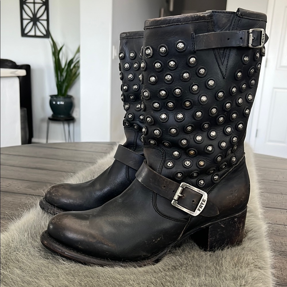 Frye Vera Disc Stonewashed Black Studded Moto Boots